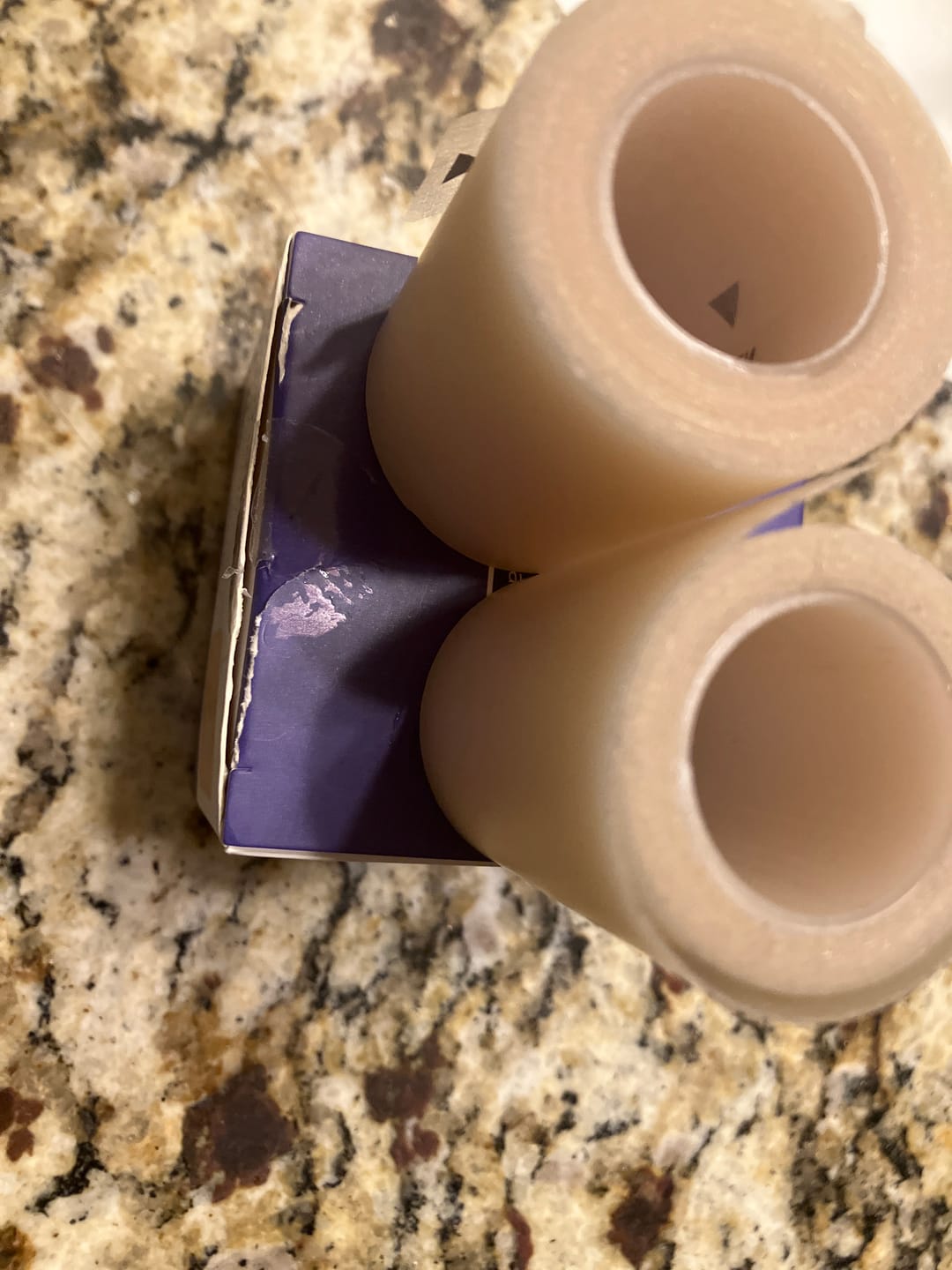 Dos rollos en casa: uno para el baño y otro para el bolso.